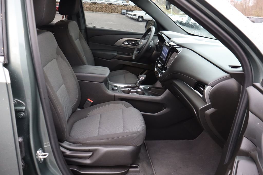 Used 2023 Chevrolet Traverse LT image 21