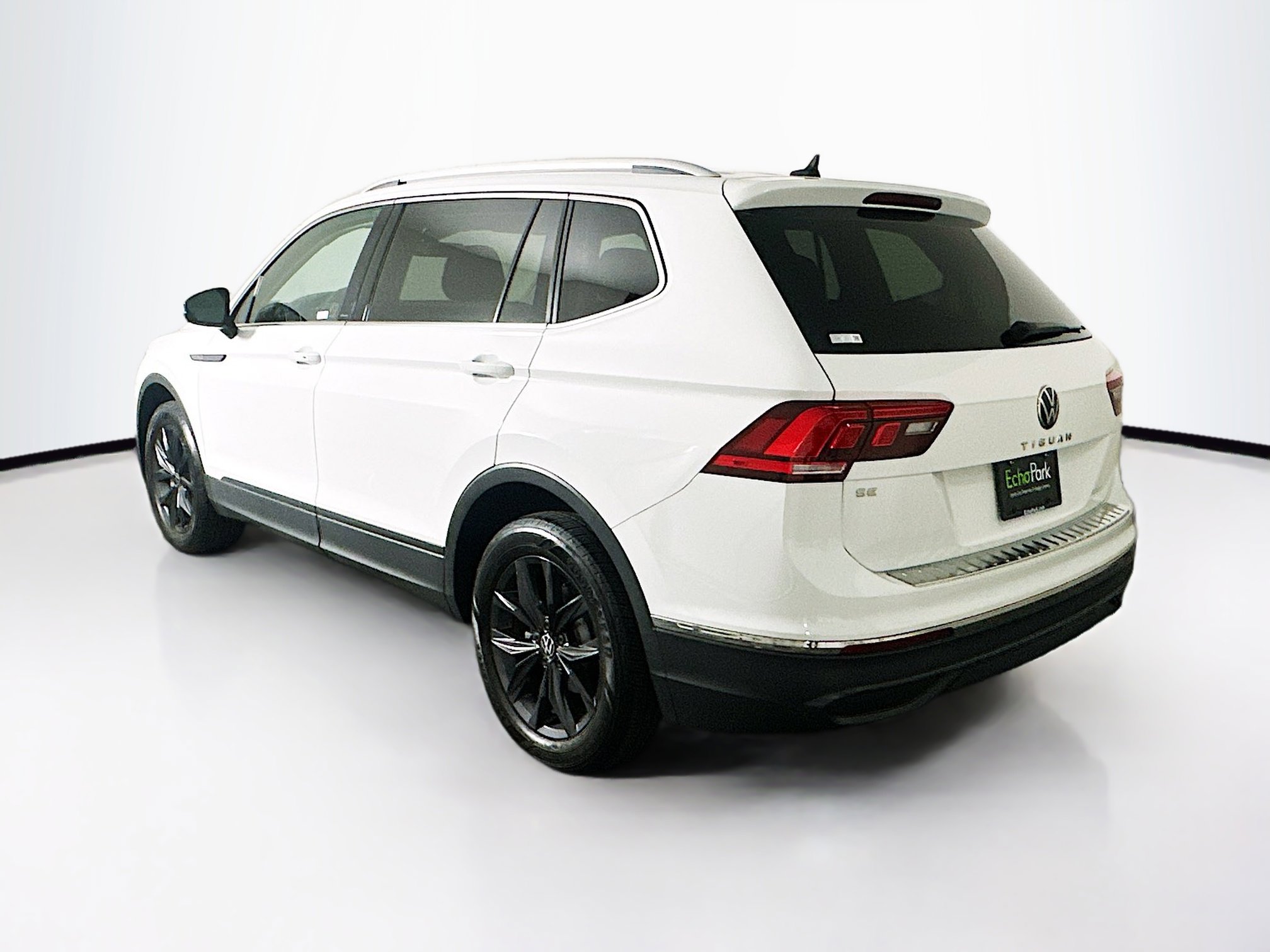 Used 2022 Volkswagen Tiguan SE image 5