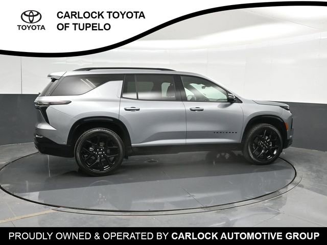 Used 2025 Chevrolet Traverse RS w/ LPO, Cargo Package FWD image 4