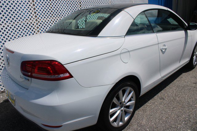 Used 2015 Volkswagen Eos Komfort image 3