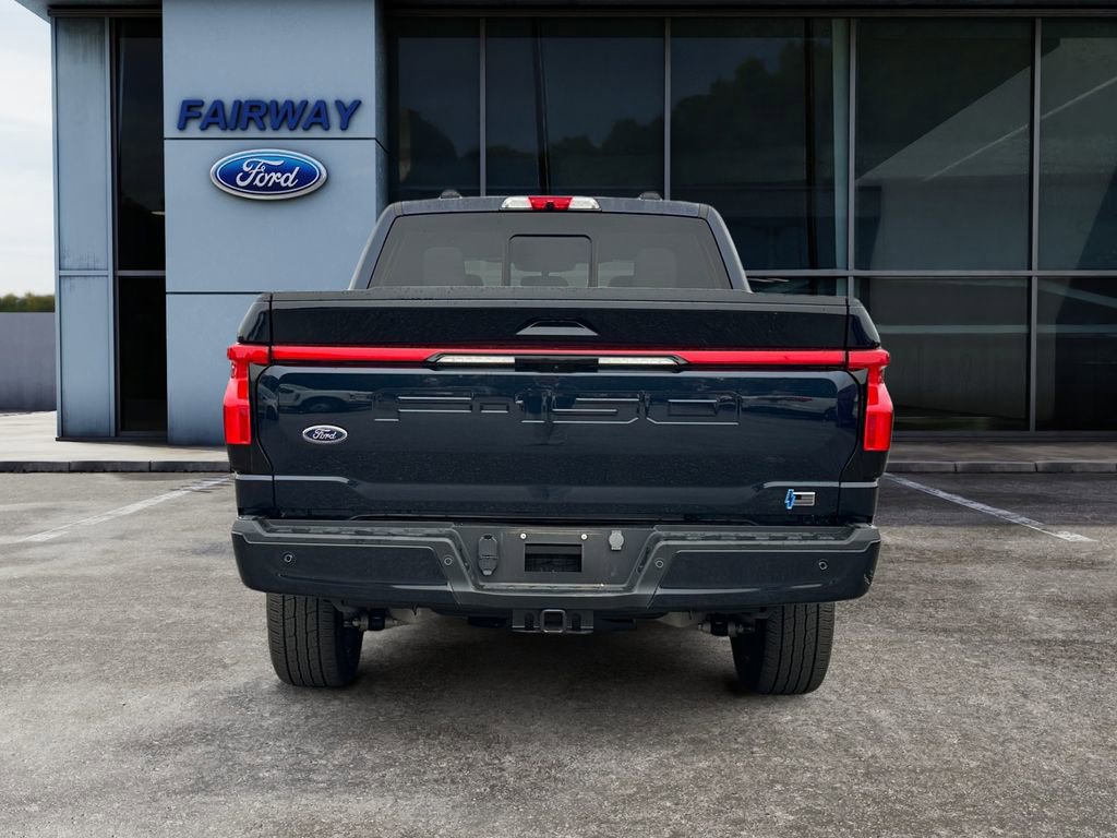 Used 2023 Ford F150 Lightning Platinum image 5