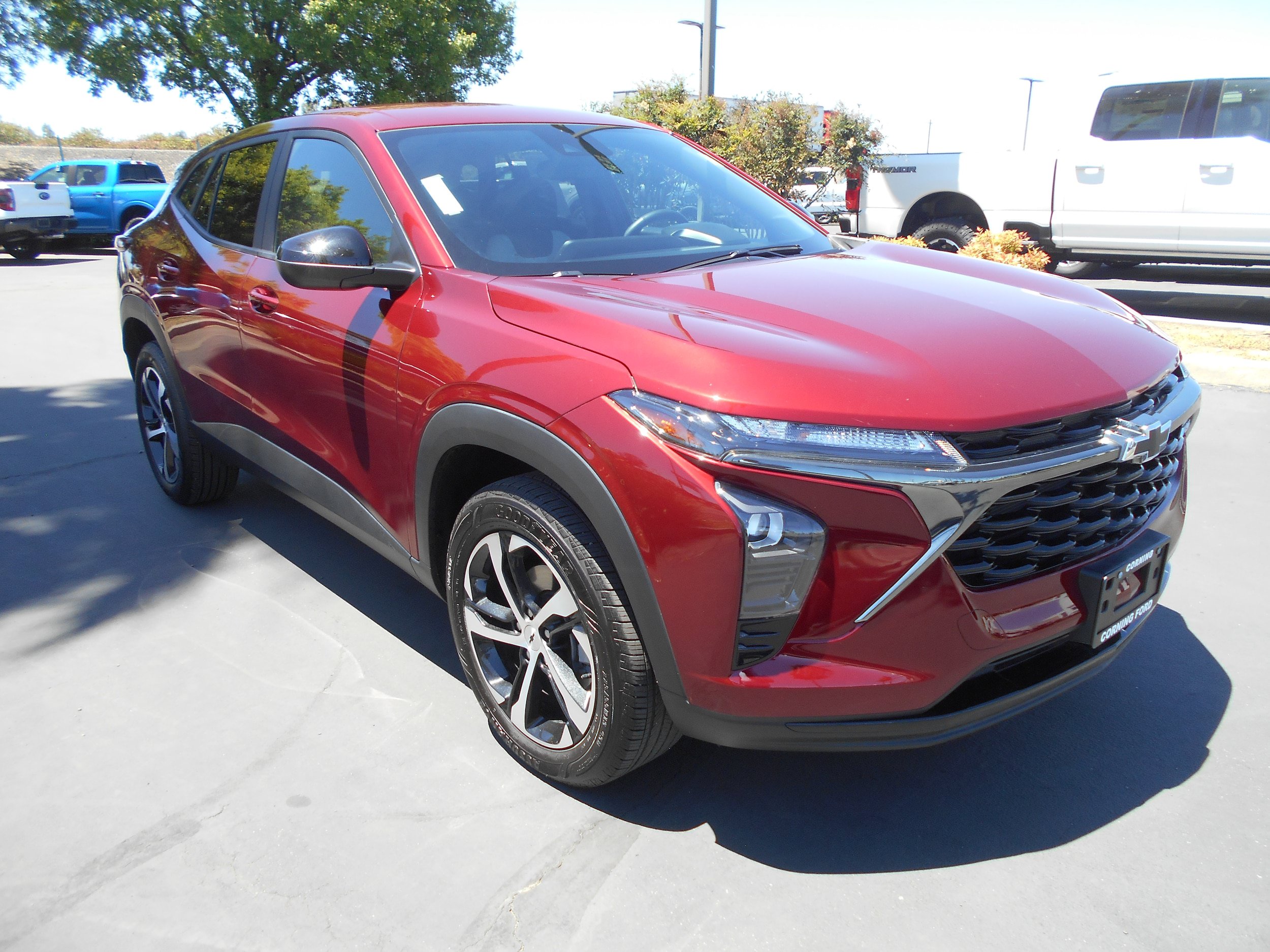 Used 2025 Chevrolet Trax RS w/ Driver Confidence Package FWD image 6