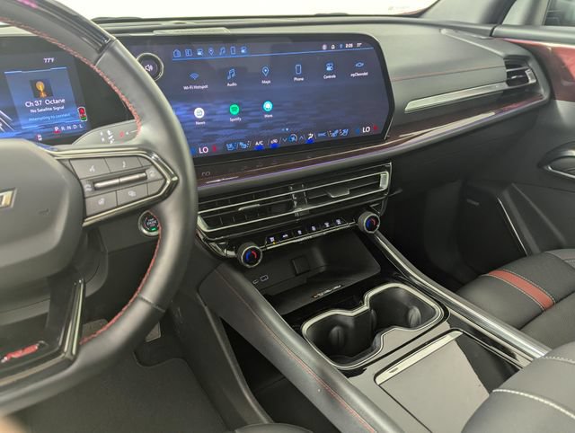 Used 2024 Chevrolet Traverse RS AWD/4WD image 19