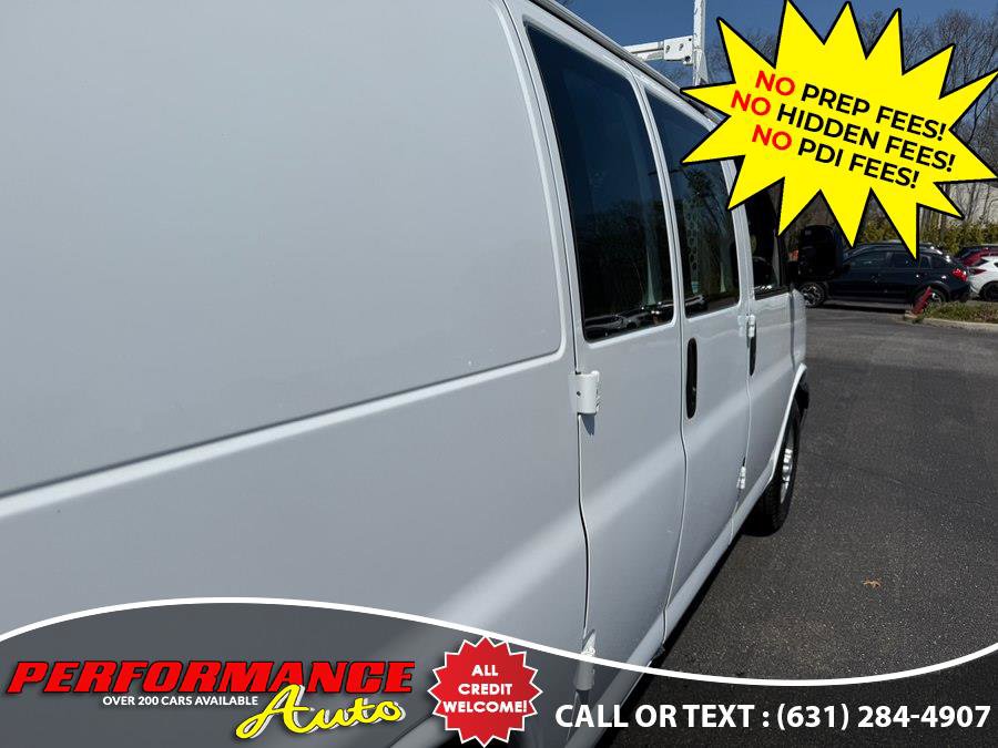Used 2017 Chevrolet Express 2500 w/ Chrome Appearance Package RWD image 18