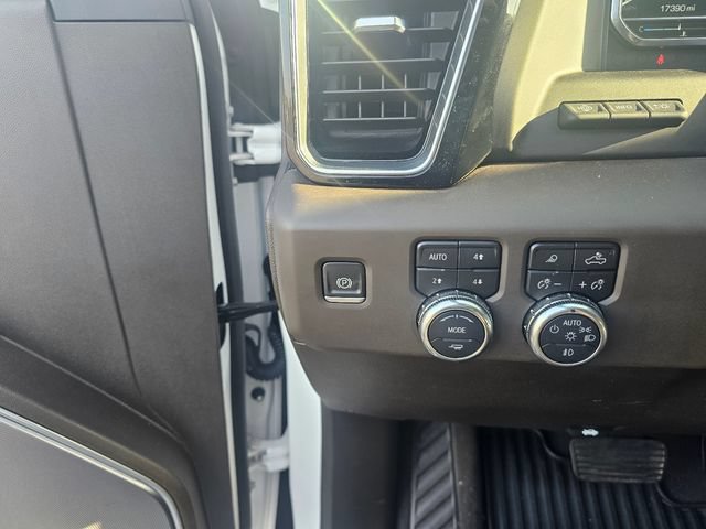 Used 2025 GMC Sierra 1500 Denali AWD/4WD image 27