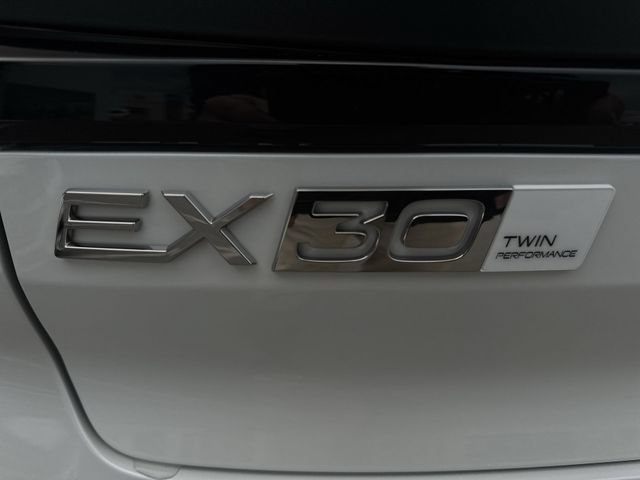 New 2026 Volvo EX30 Cross Country Ultra w/ Protection Package Premier AWD/4WD image 33