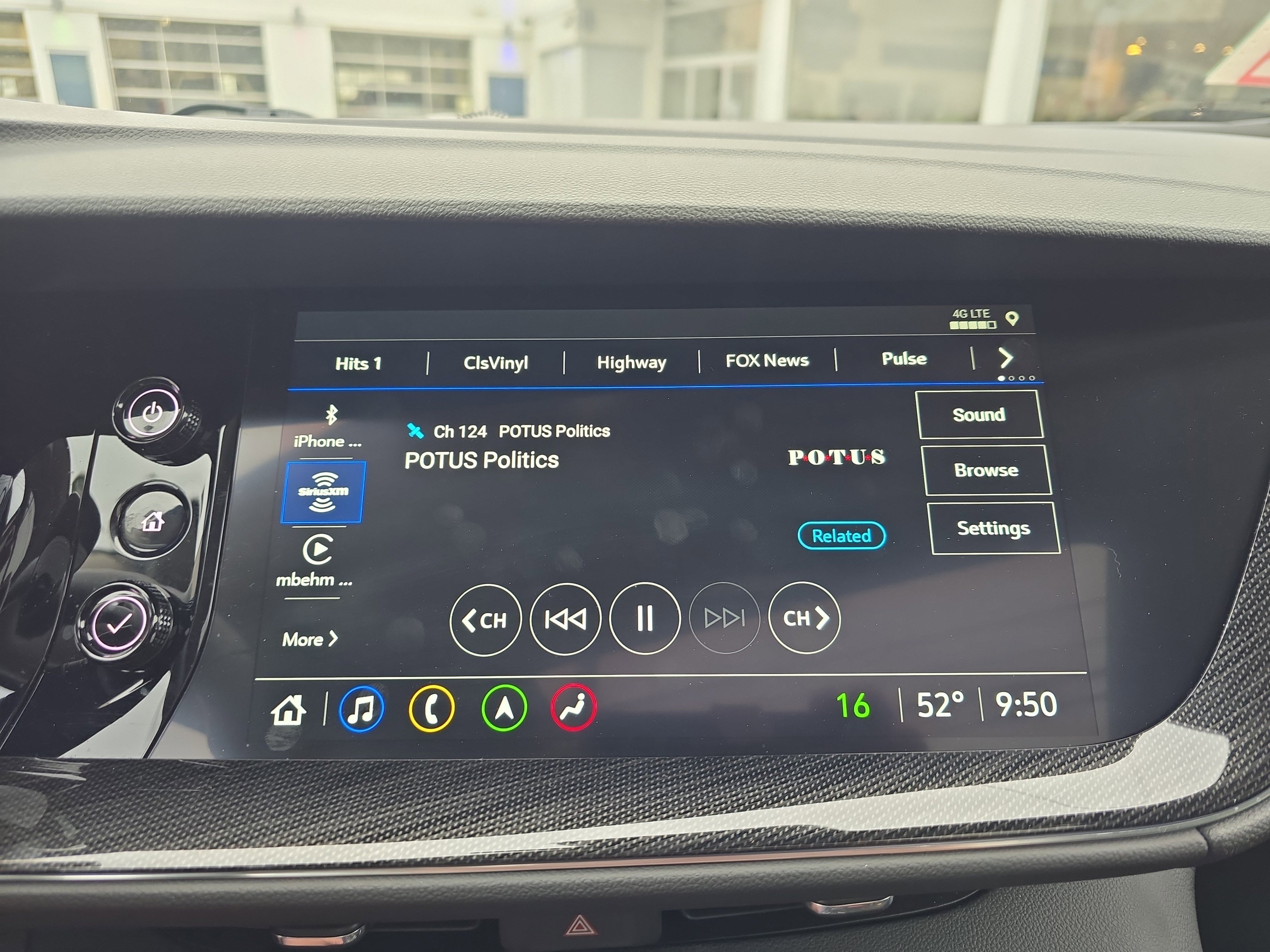 Used 2023 Buick Envision Essence w/ Technology Package I AWD/4WD image 30