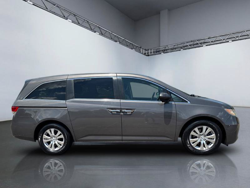 Used 2017 Honda Odyssey SE image 3