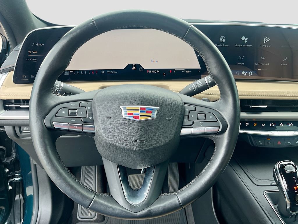 Used 2024 Cadillac XT4 Luxury w/ Cold Weather Package FWD image 11