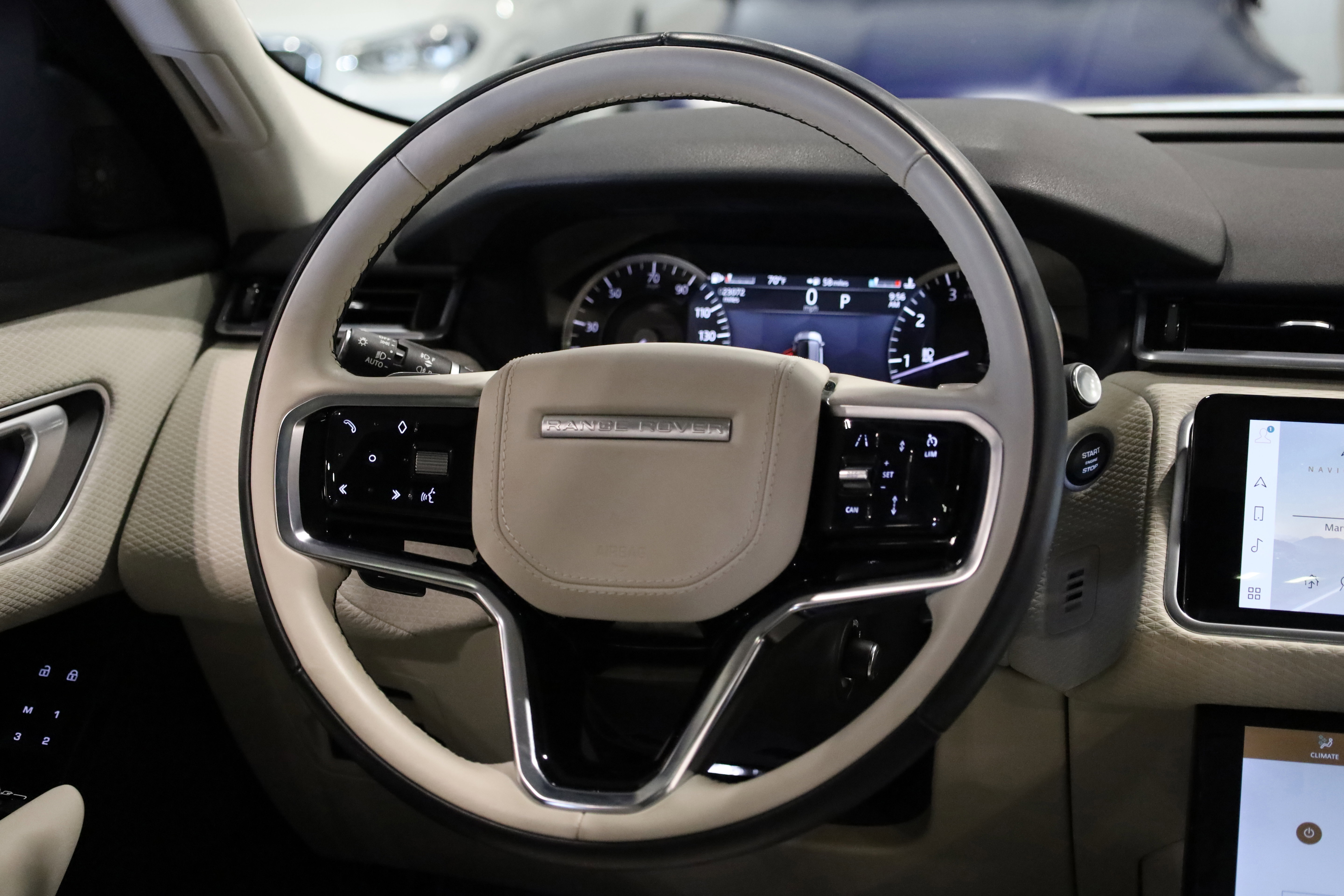 Used 2023 Land Rover Range Rover Velar R-Dynamic S image 26