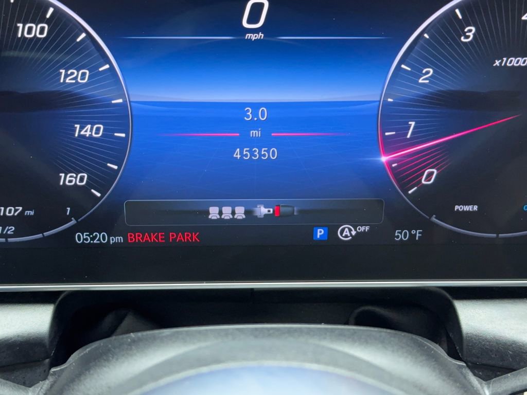 Used 2024 Mercedes-Benz GLC 300 4MATIC image 21