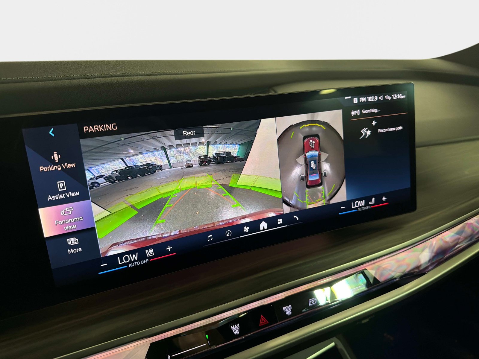 Used 2023 BMW 760i xDrive AWD/4WD image 45