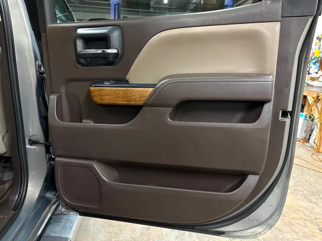 Used 2017 Chevrolet Silverado 1500 LTZ w/ Texas Edition AWD/4WD image 26