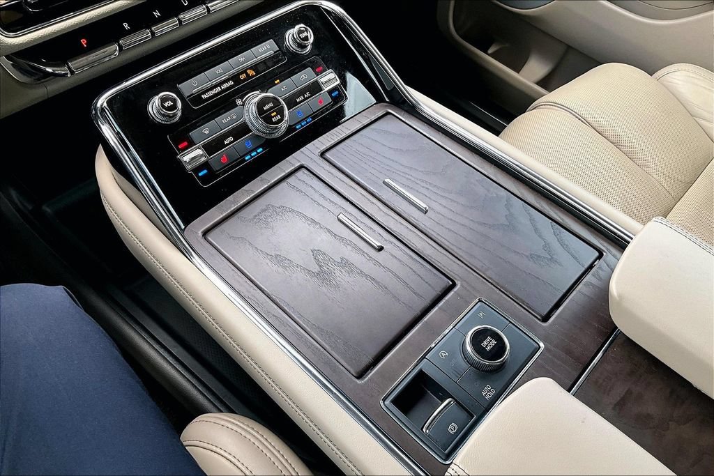 Used 2023 Lincoln Navigator L Reserve AWD/4WD image 33