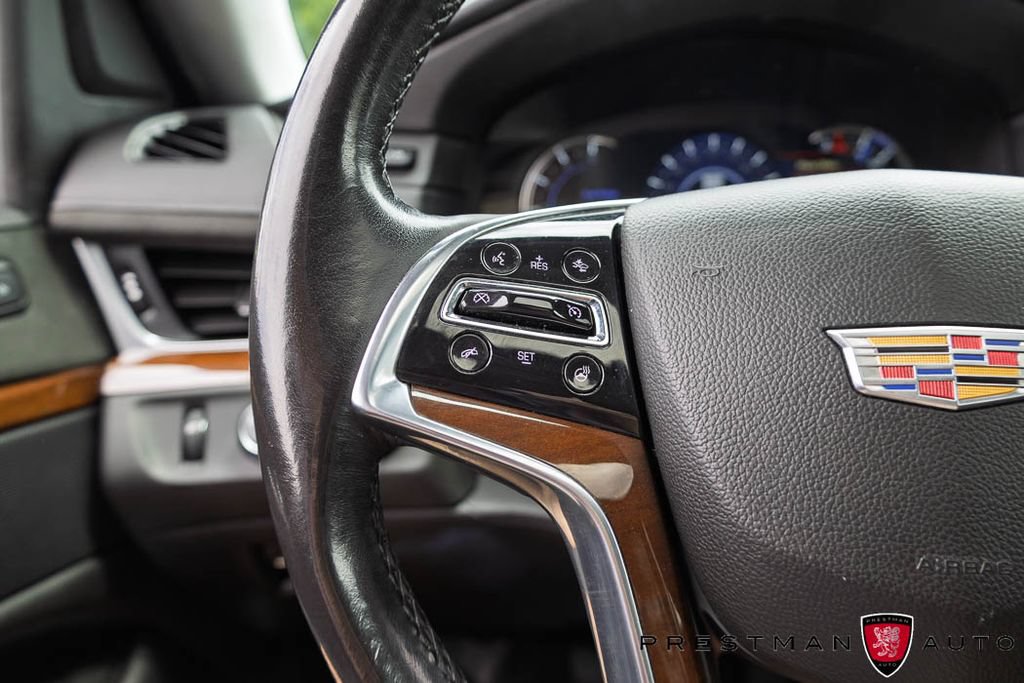 Used 2020 Cadillac Escalade Premium Luxury AWD/4WD image 32