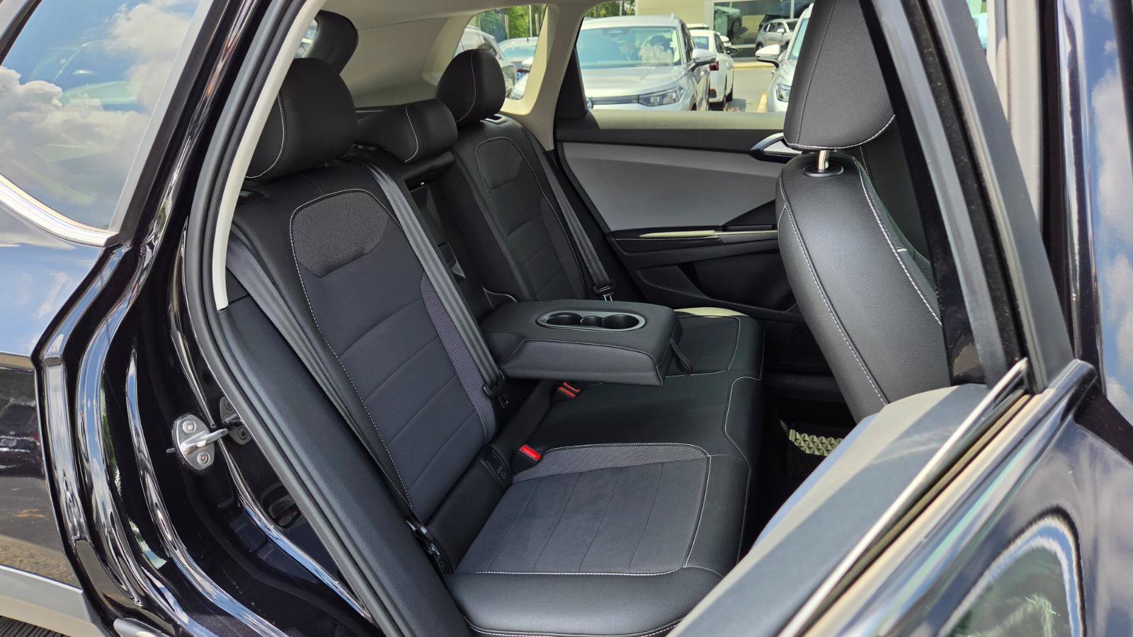 Certified 2024 Volkswagen Taos SE AWD/4WD image 57