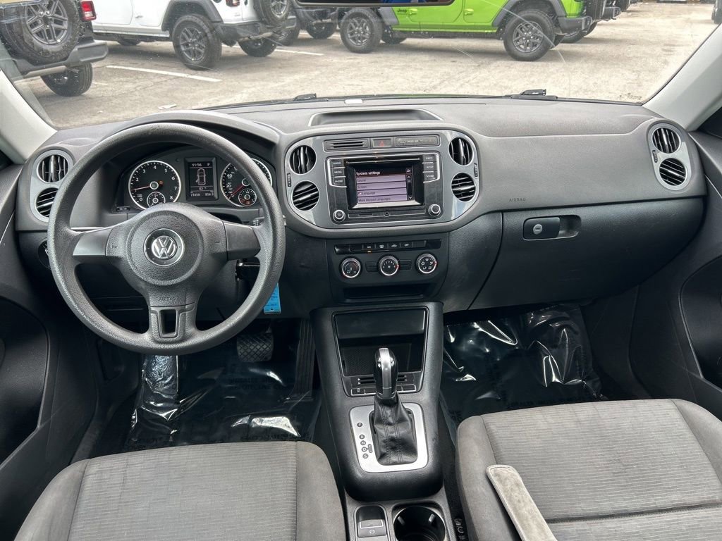 Used 2018 Volkswagen Tiguan Limited image 29