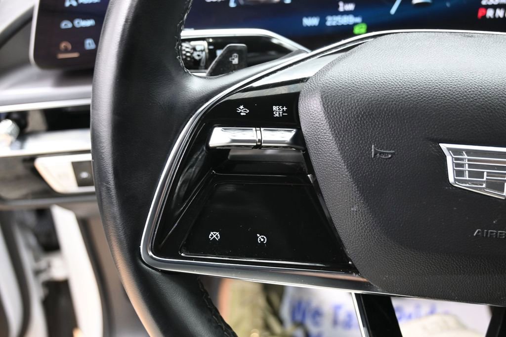 Used 2024 Cadillac Lyriq Tech RWD image 28