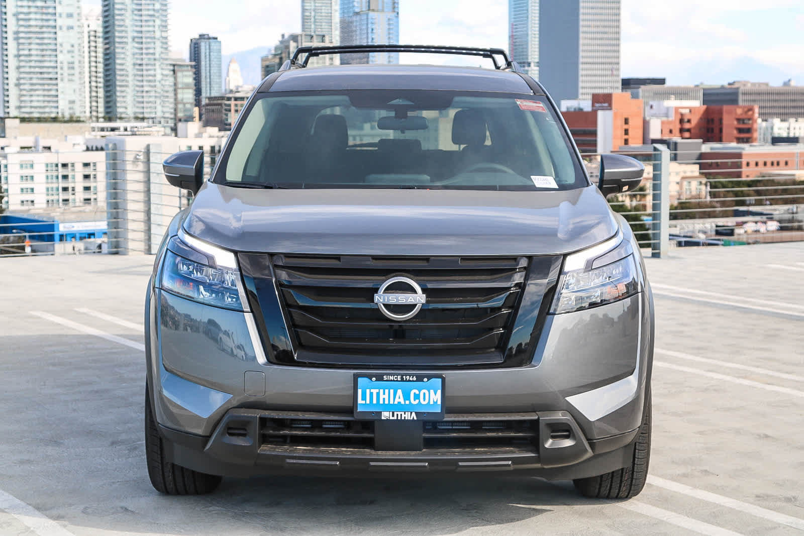 New 2025 Nissan Pathfinder SV w/ Black Appearance Package FWD image 2
