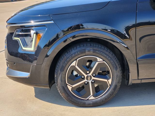 Certified 2024 Kia Niro FWD image 8