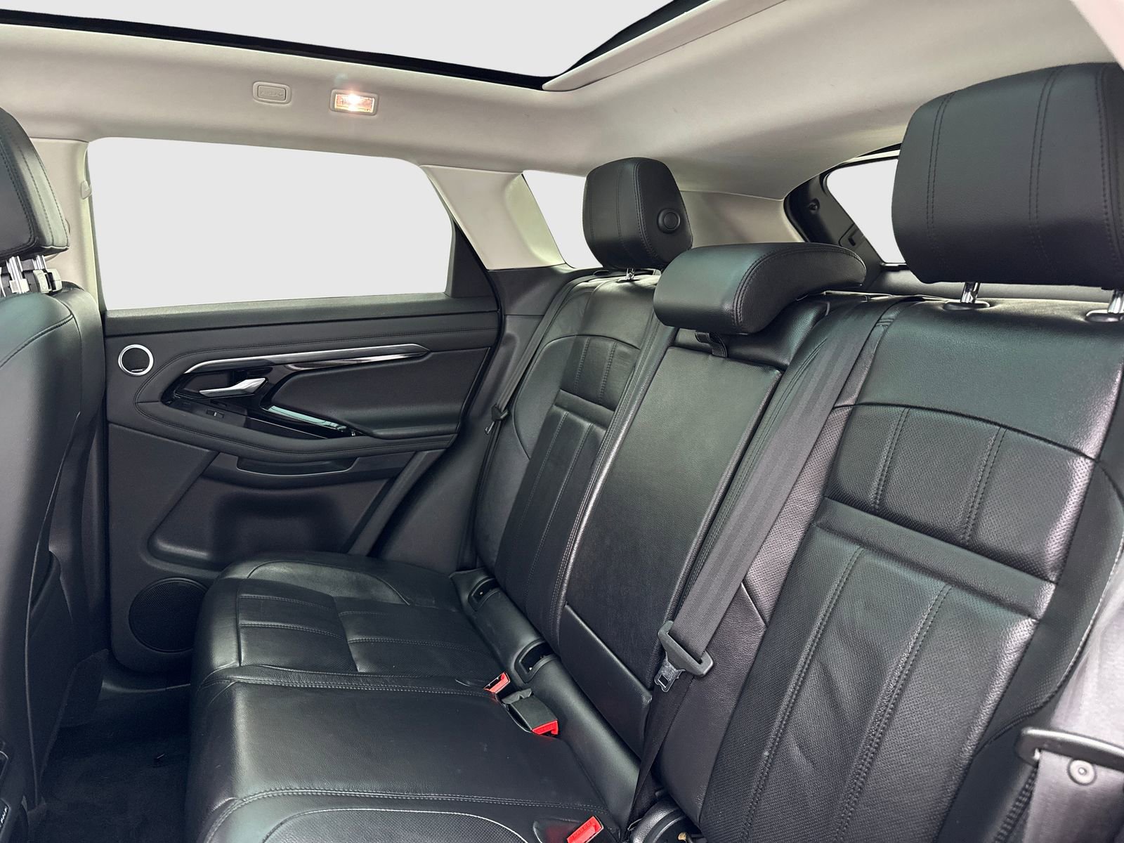 Used 2020 Land Rover Range Rover Evoque SE AWD/4WD image 37