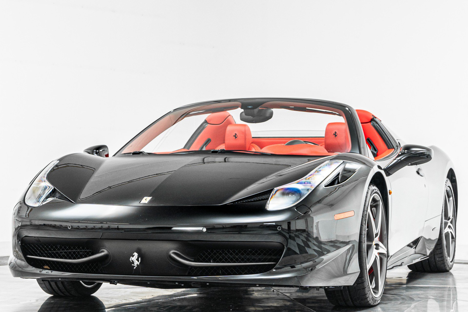 Used 2015 Ferrari 458 Spider RWD image 5