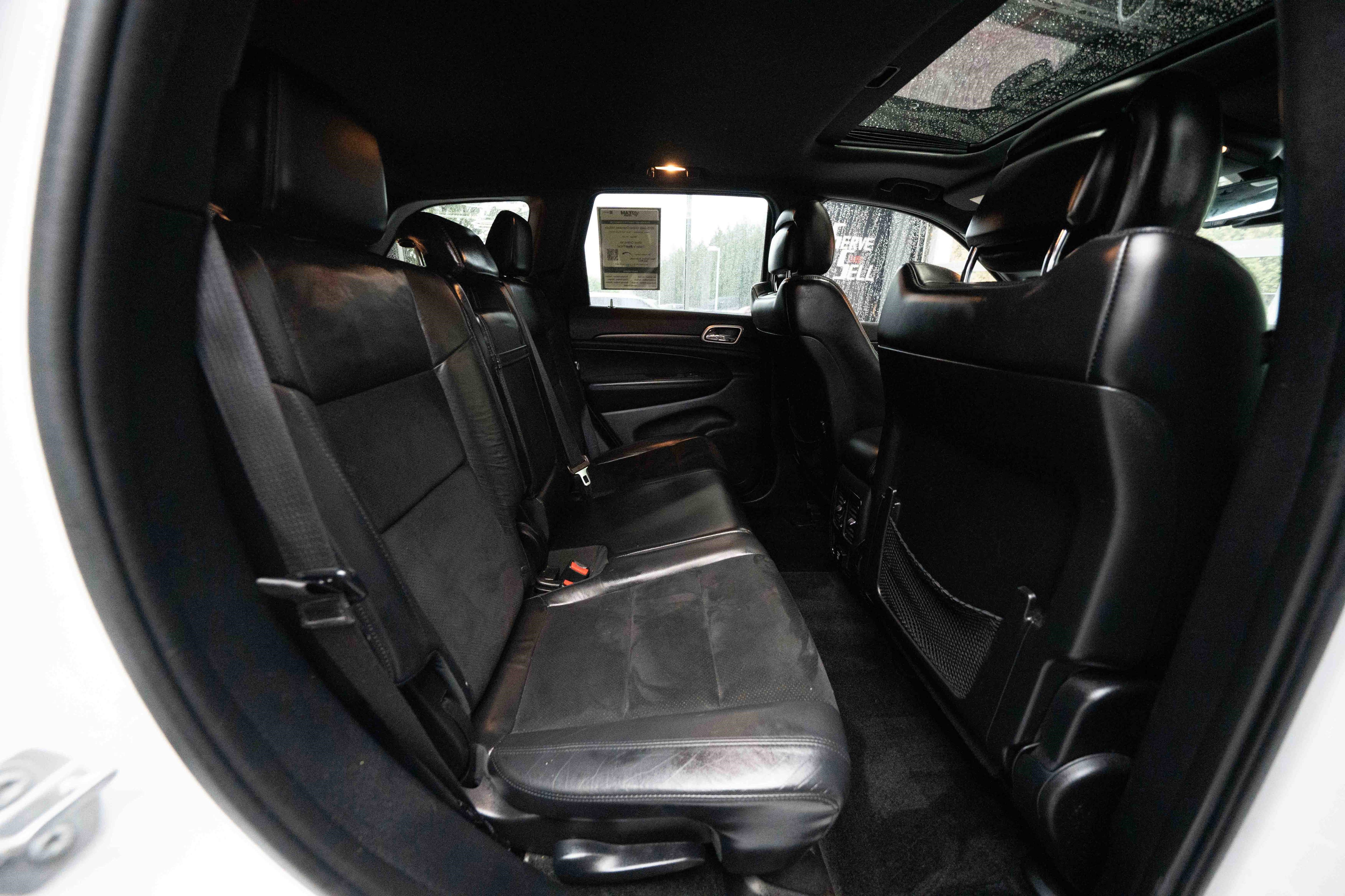 Used 2015 Jeep Grand Cherokee Altitude image 25