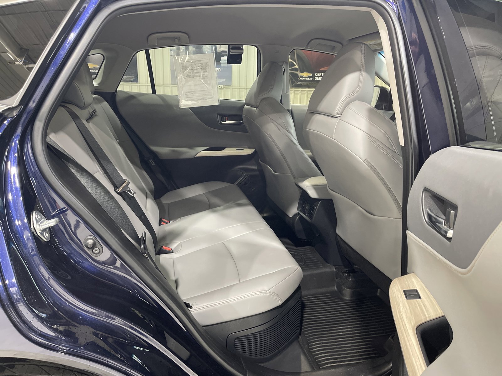 Used 2022 Toyota Venza XLE AWD/4WD image 17