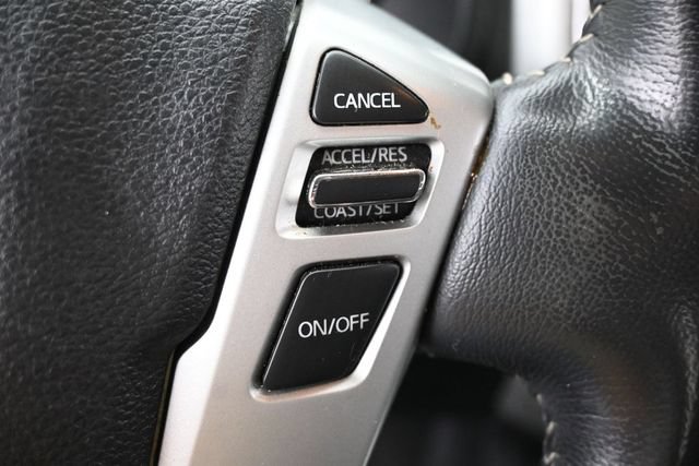 Used 2017 Nissan Titan PRO-4X w/ Pro-4x Convenience Package AWD/4WD image 16