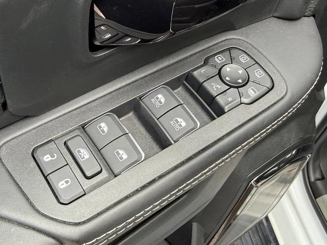 New 2025 RAM 2500 Limited AWD/4WD image 23