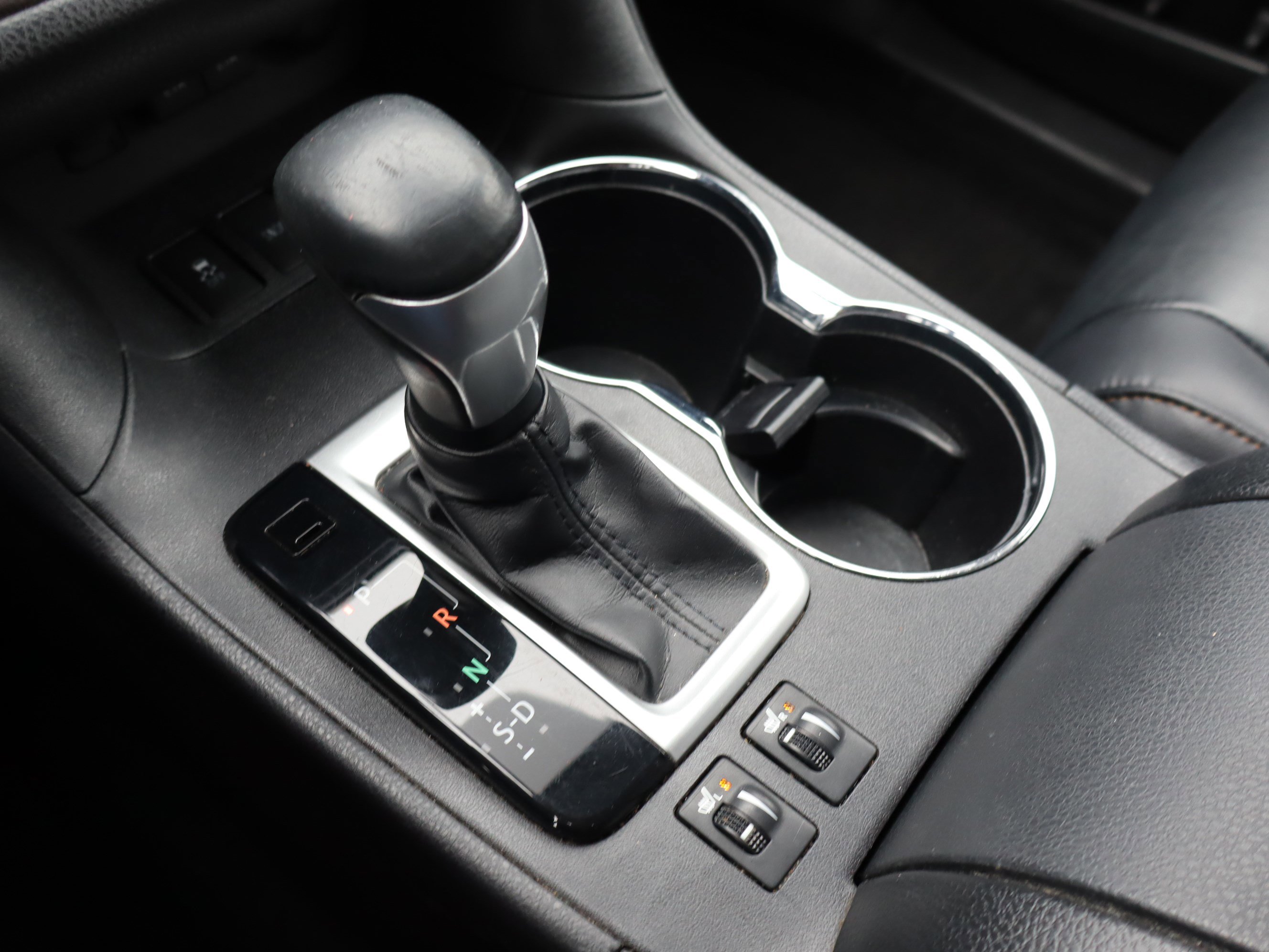 Used 2019 Toyota Highlander XLE image 28