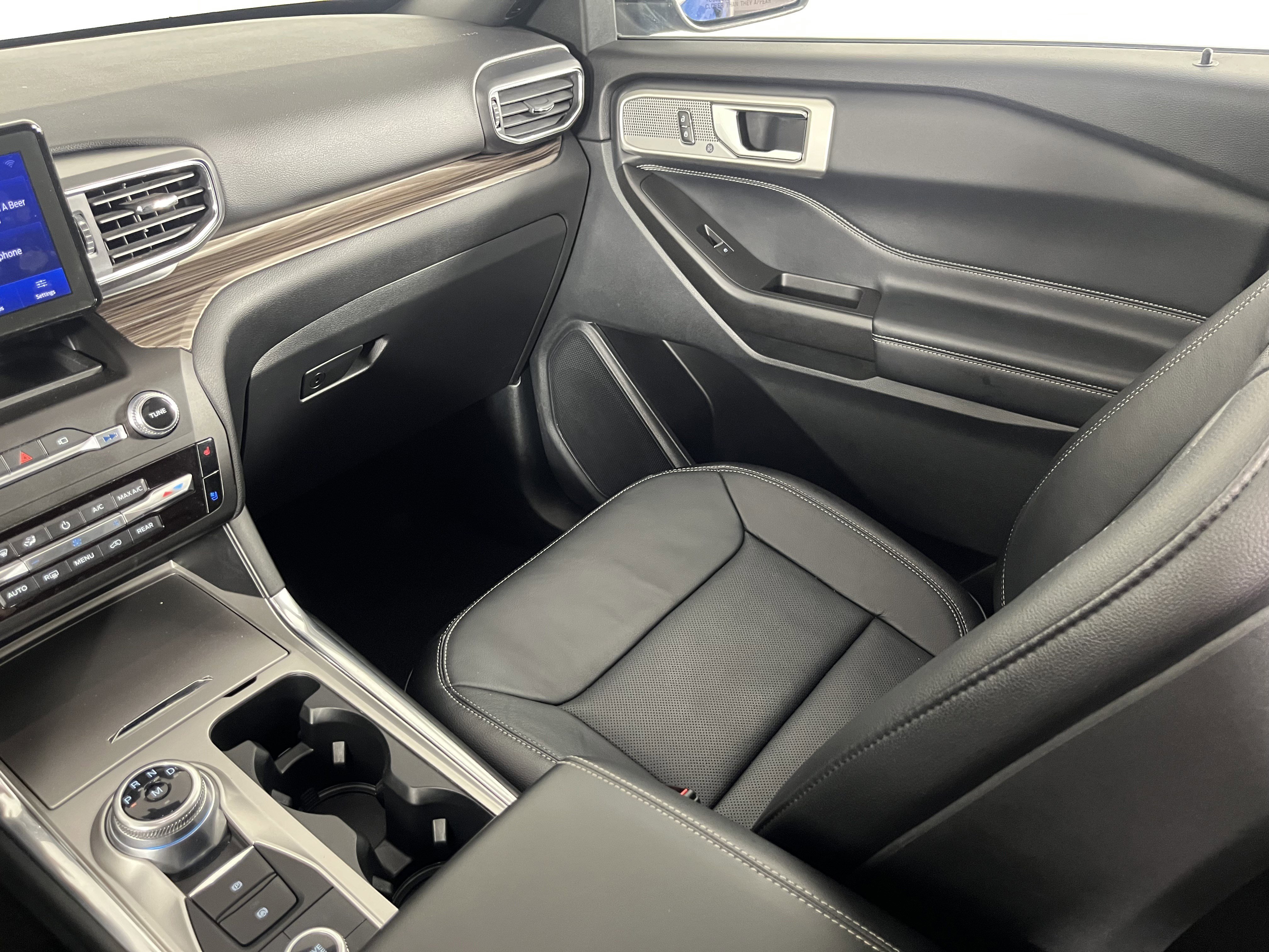 Used 2020 Ford Explorer Limited AWD/4WD image 11