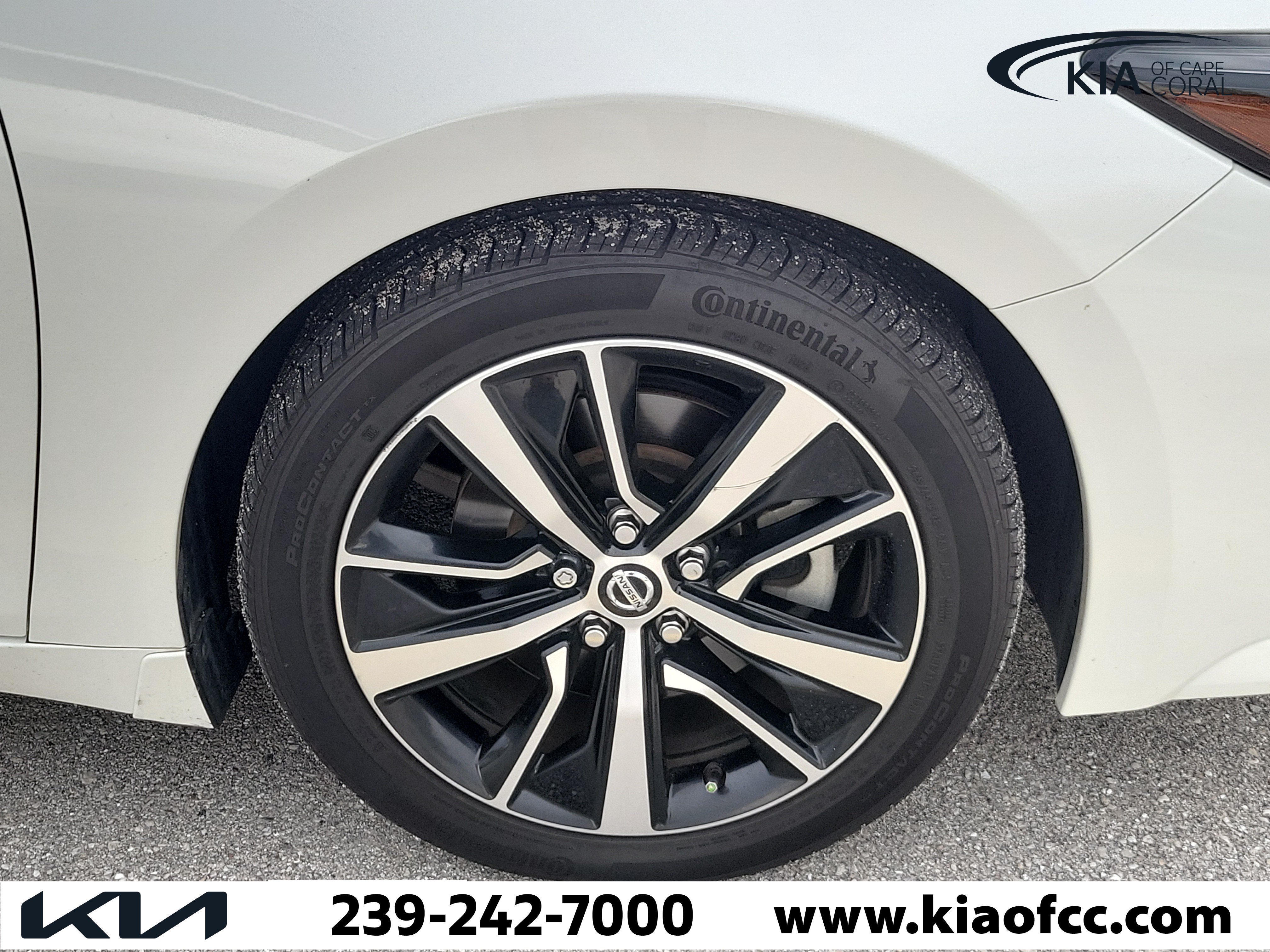 Used 2022 Nissan Maxima SV w/ Floor Mat Group FWD image 9