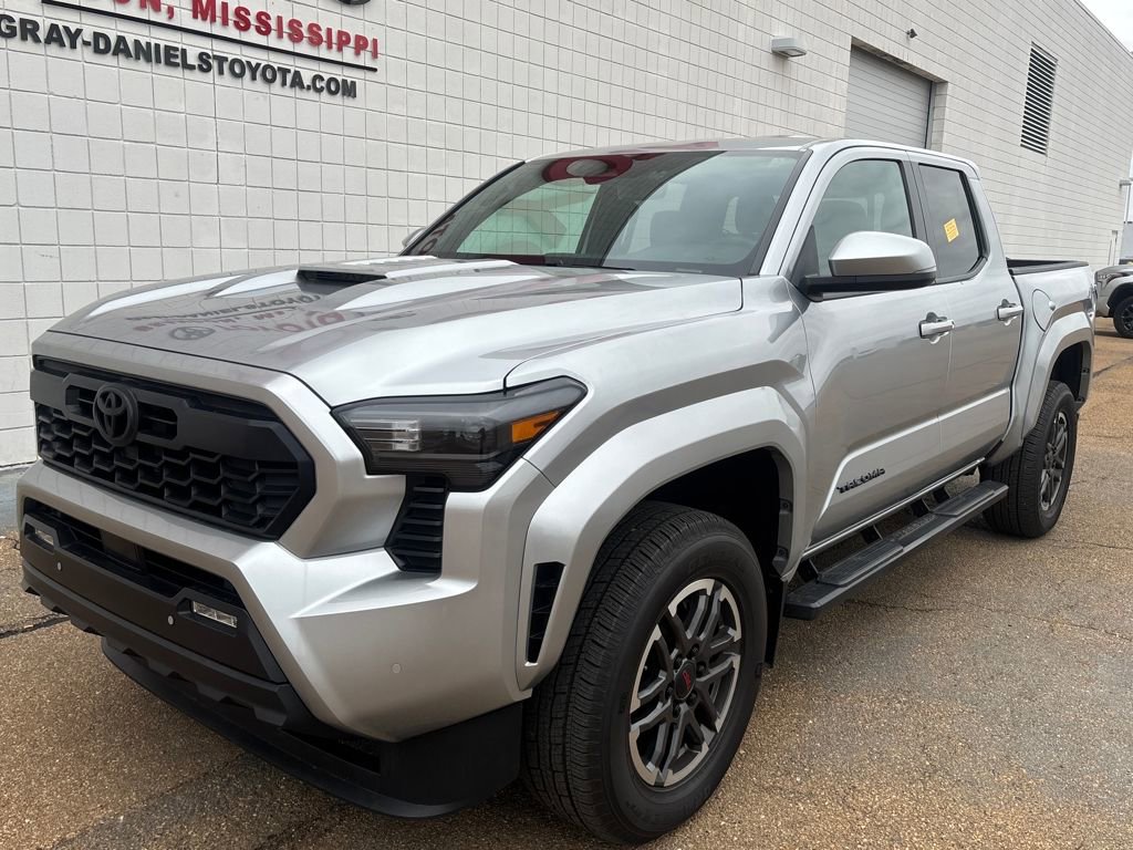Used 2024 Toyota Tacoma TRD Sport w/ TRD Sport Upgrade Package image 1