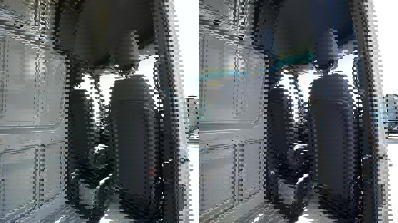 New 2025 Mercedes-Benz Sprinter 2500 image 10