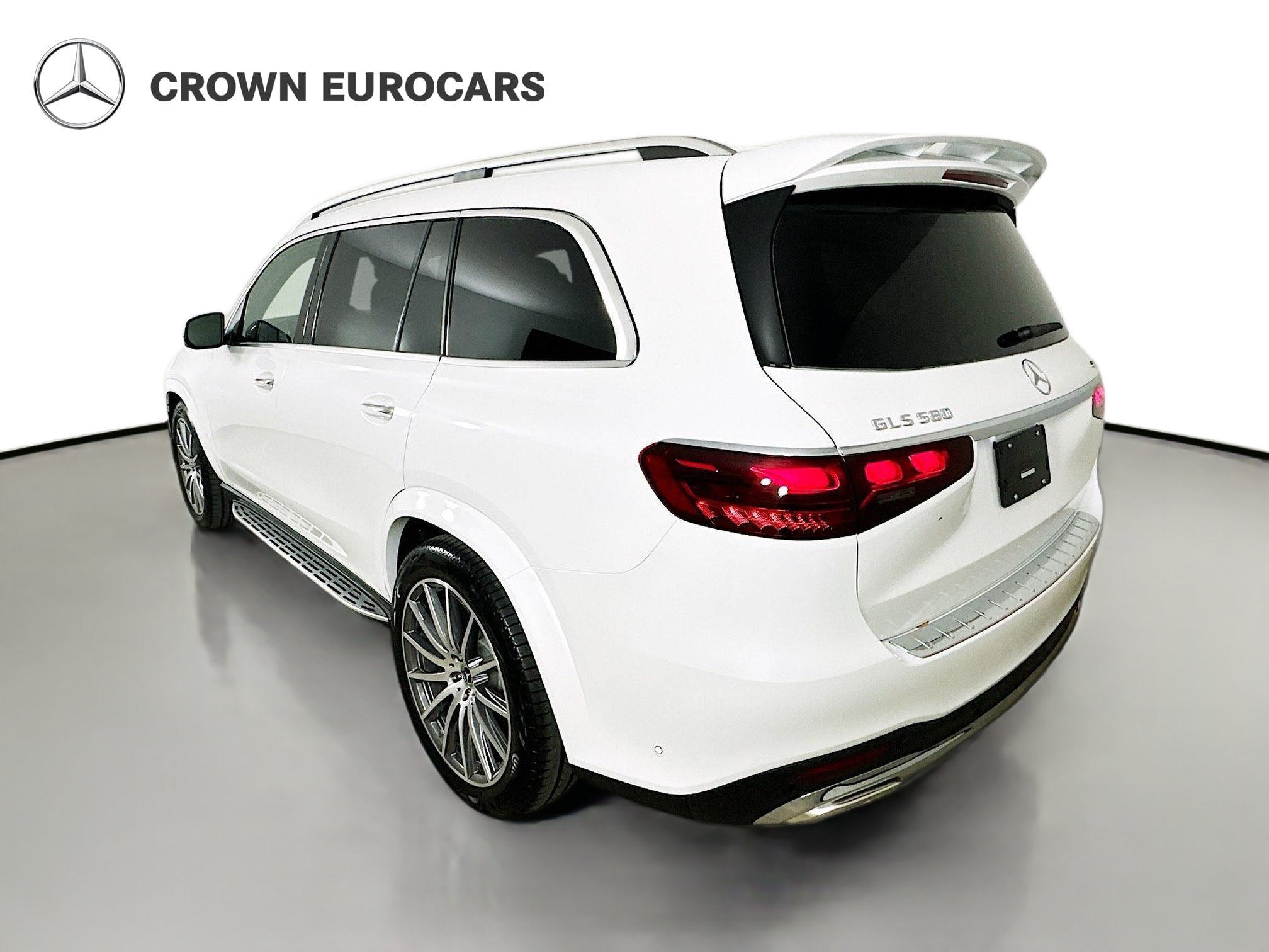 Used 2026 Mercedes-Benz GLS 580 4MATIC image 5