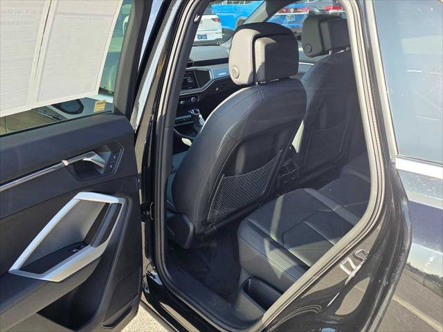 Used 2025 Audi Q3 2.0T Premium w/ Convenience Package AWD/4WD image 15