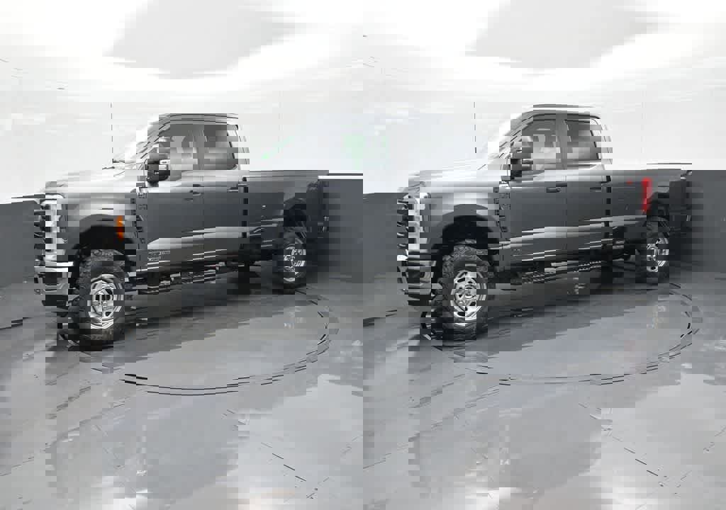 New 2026 Ford F350 XL image 4