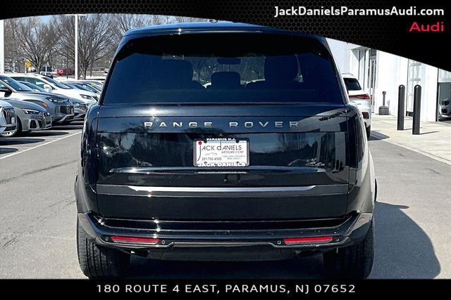 Used 2025 Land Rover Range Rover SE image 4