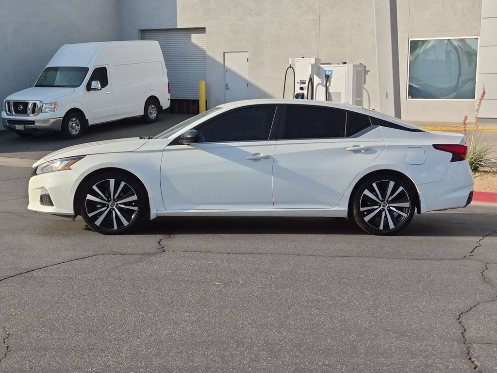 Used 2022 Nissan Altima 2.5 SR FWD image 3