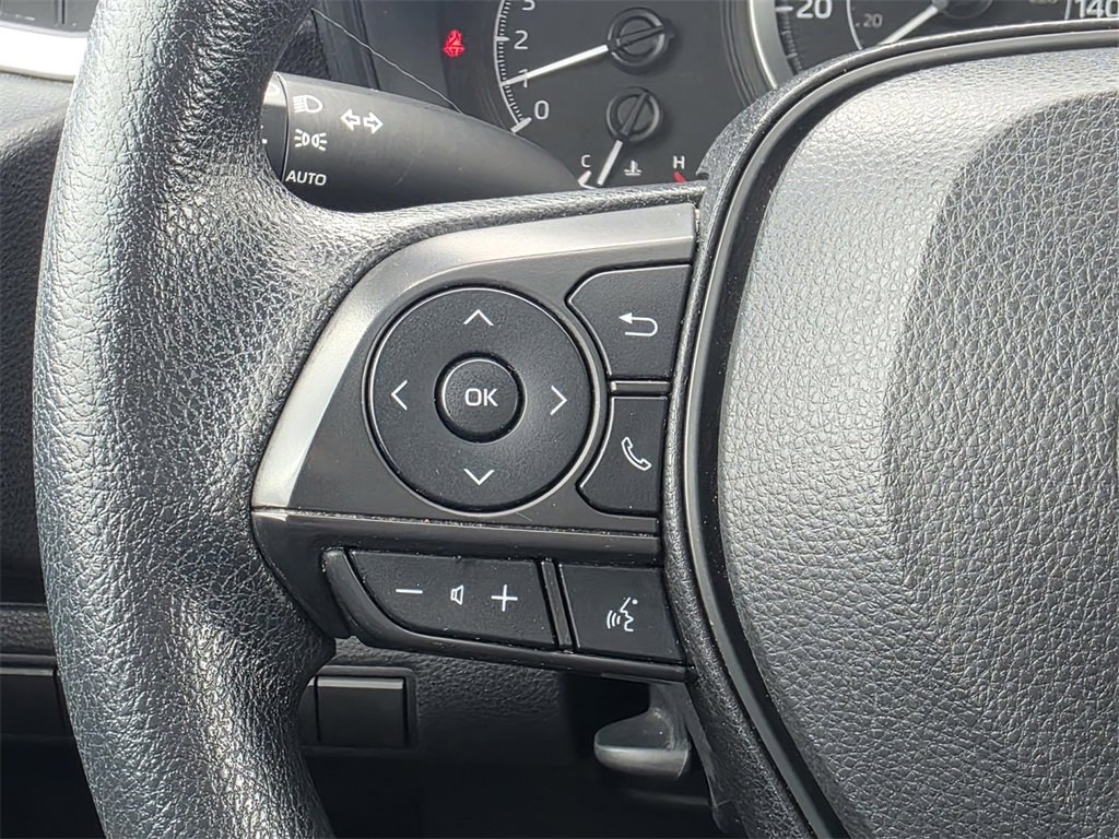 Used 2022 Toyota Corolla LE image 33