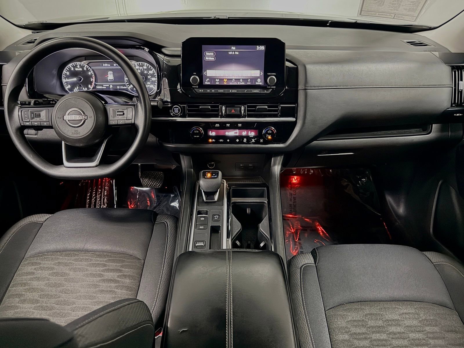Used 2022 Nissan Pathfinder S FWD image 32