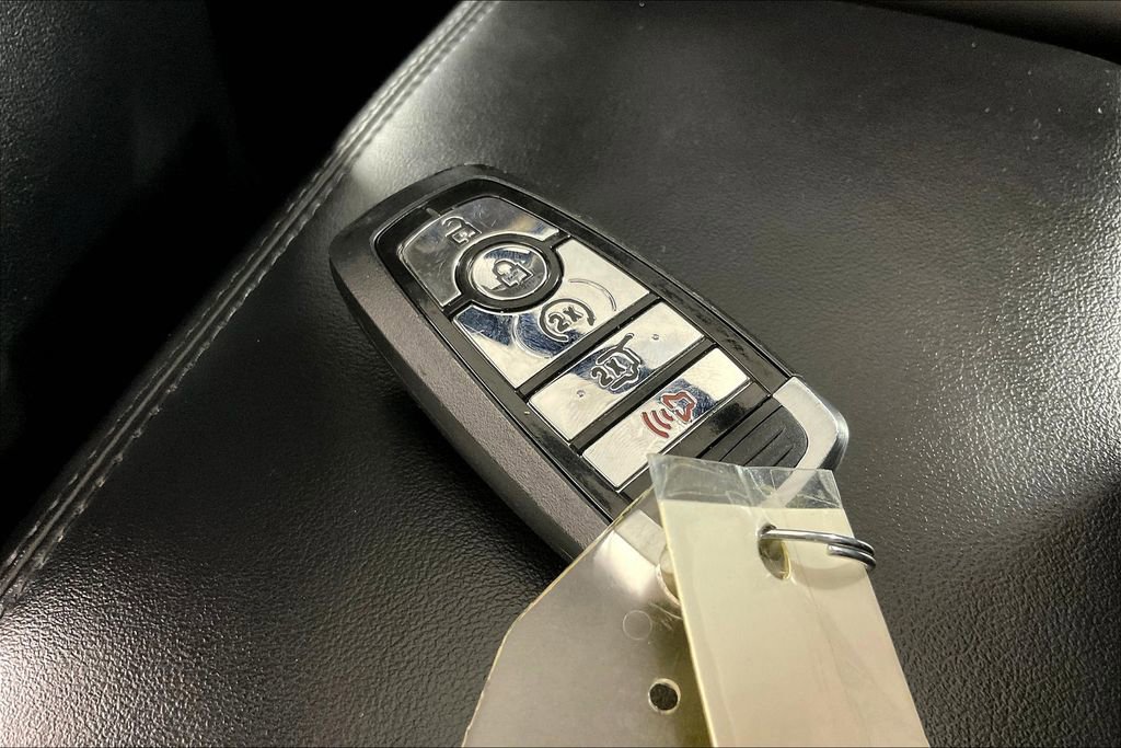 Used 2023 Lincoln Nautilus Reserve image 14