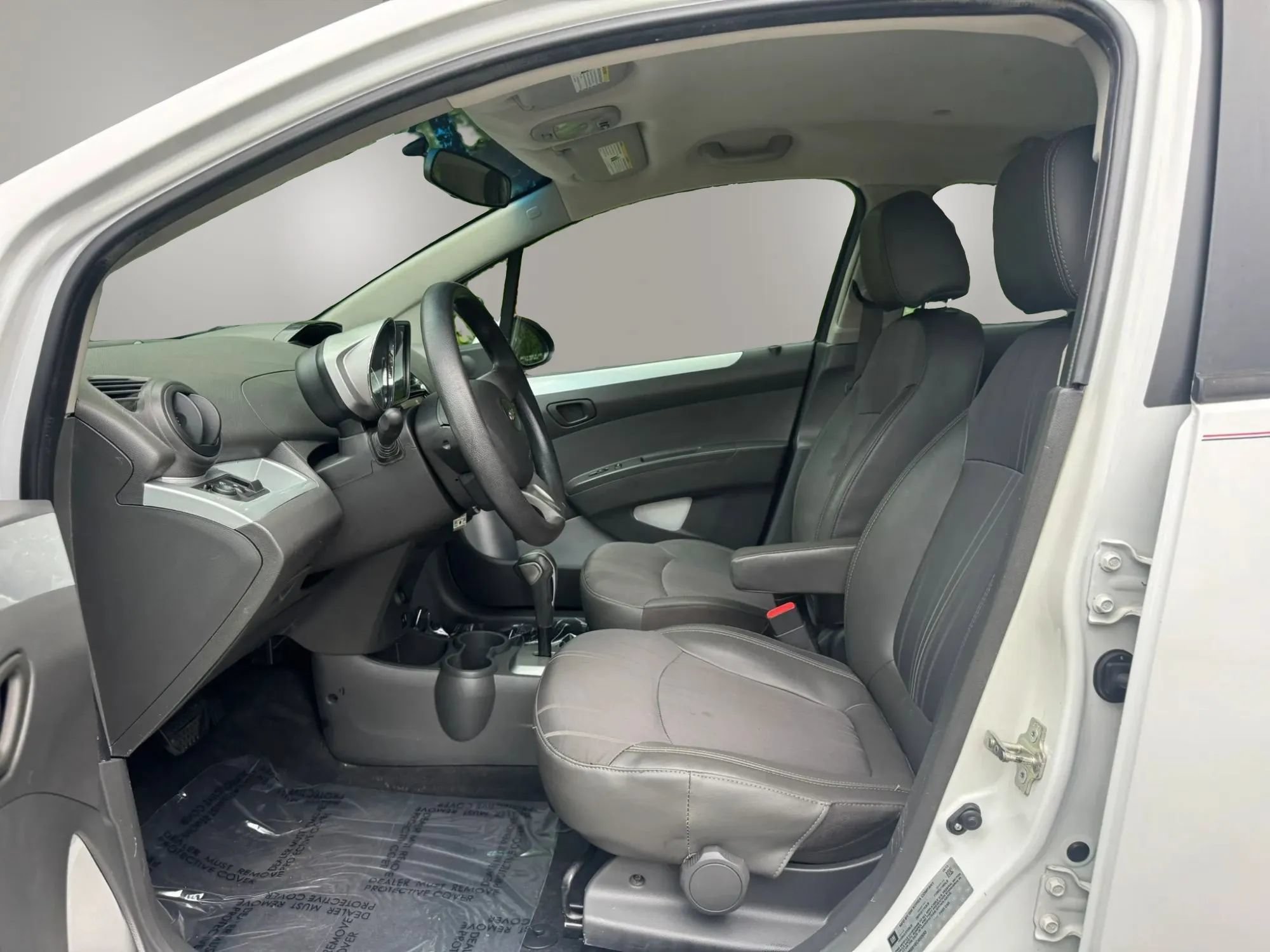 Used 2014 Chevrolet Spark LT FWD image 9