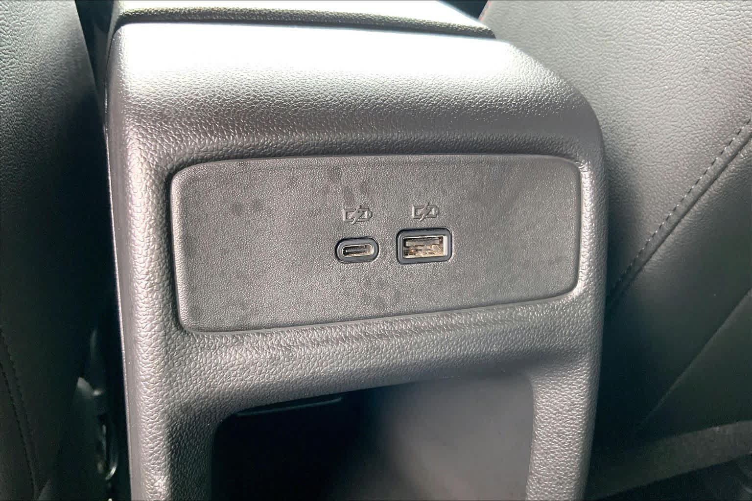 Certified 2026 Chevrolet Trax RS w/ Sunroof Package FWD image 36