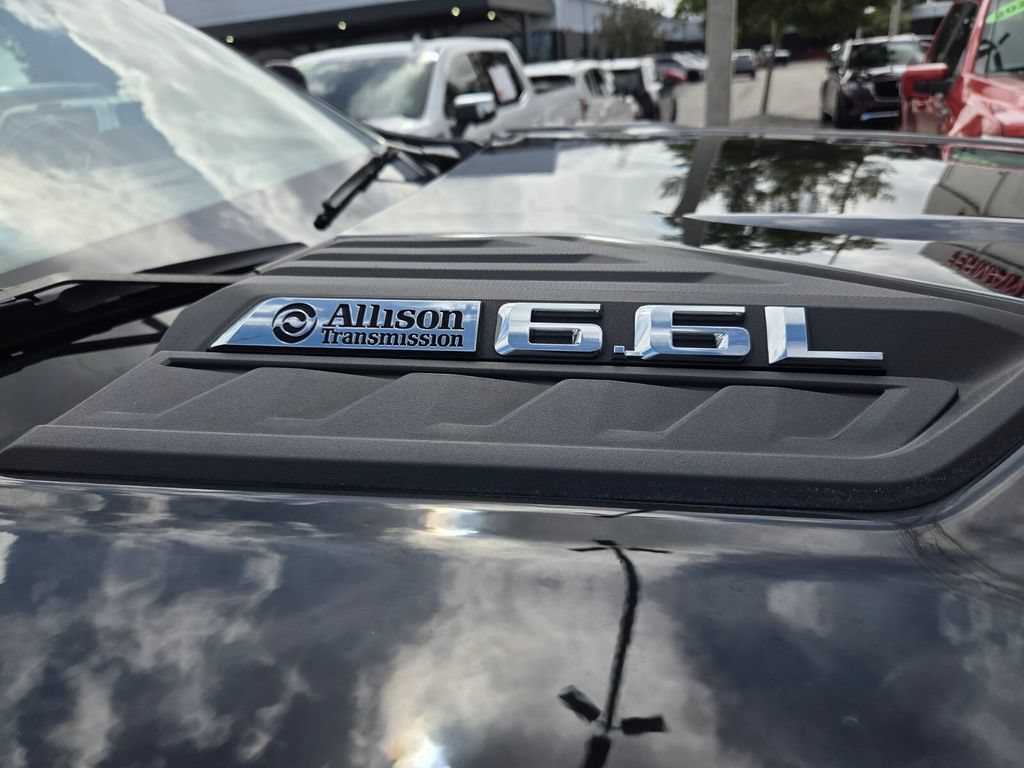 Used 2025 Chevrolet Silverado 2500 LT w/ Convenience Package AWD/4WD image 5