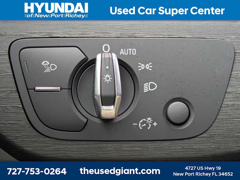 Used 2021 Audi A4 2.0T Premium w/ Convenience Package image 32