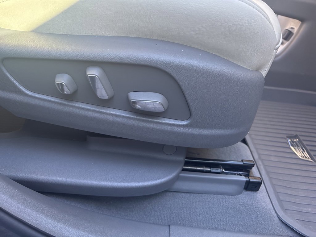 Certified 2024 Cadillac XT6 Premium Luxury w/ LPO, Floor Liner Package image 34