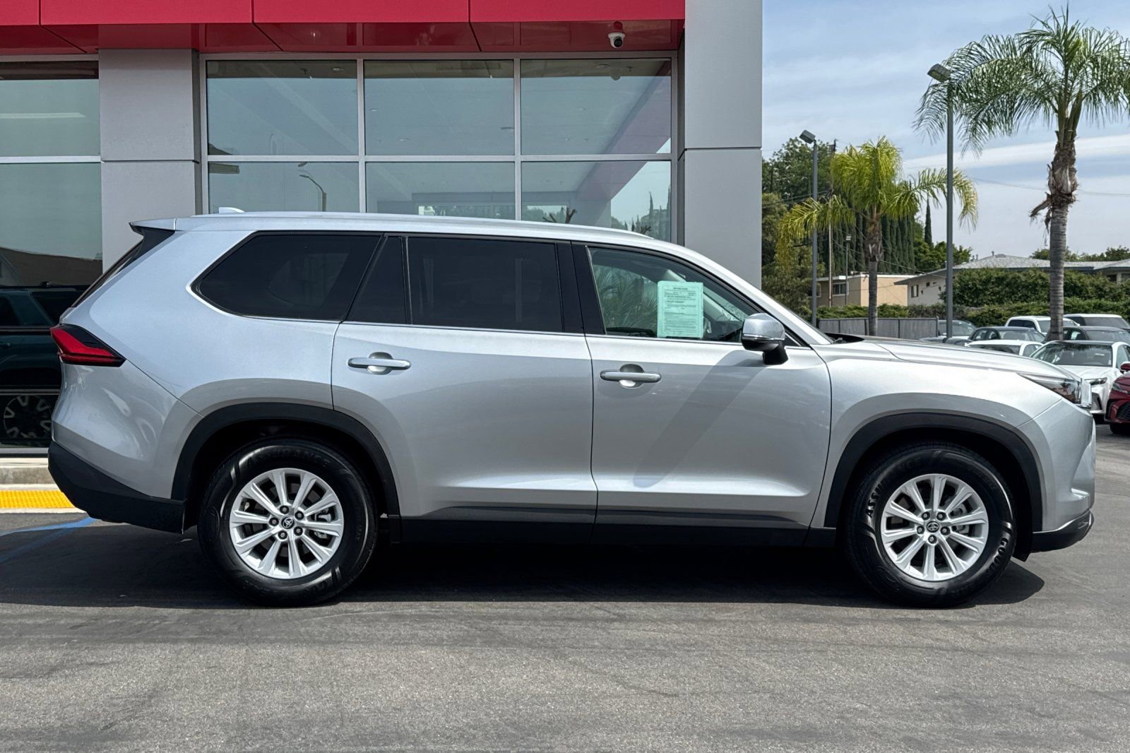 Certified 2024 Toyota Grand Highlander XLE image 4