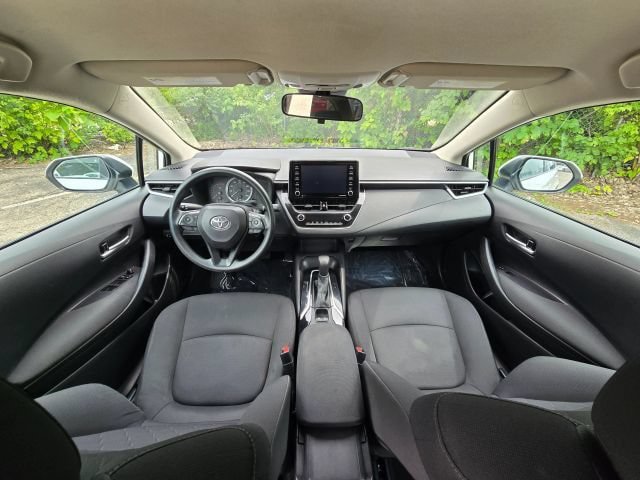 Used 2021 Toyota Corolla LE FWD image 18